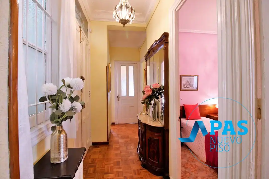 Piso en venta en Santander con Calefacción y Balcón