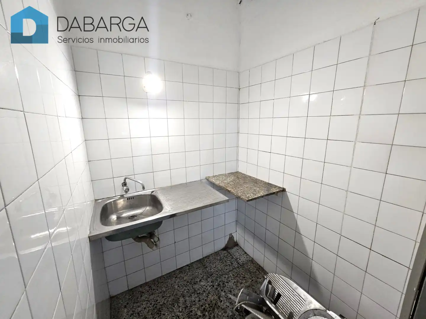Baño de Local en venta en Ripollet