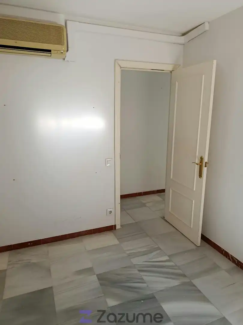 Piso de alquiler en Sevilla con Aire acondicionado, Calefacción y Horno