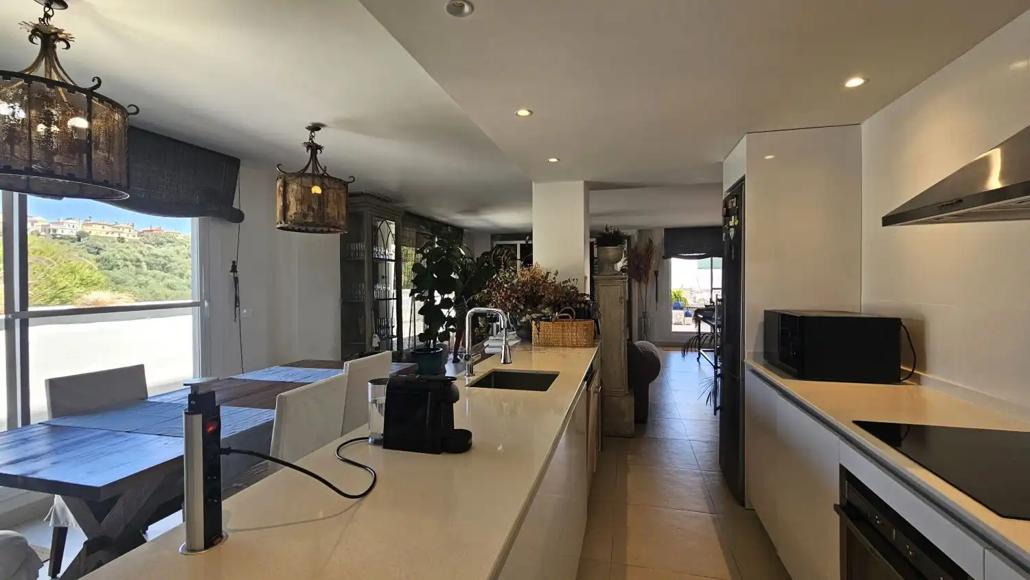 Cuina de Apartament de lloguer en Sotogrande amb Aire condicionat, Calefacció i Terrassa