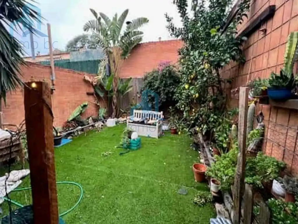 Jardí de Casa adosada en venda en Reus