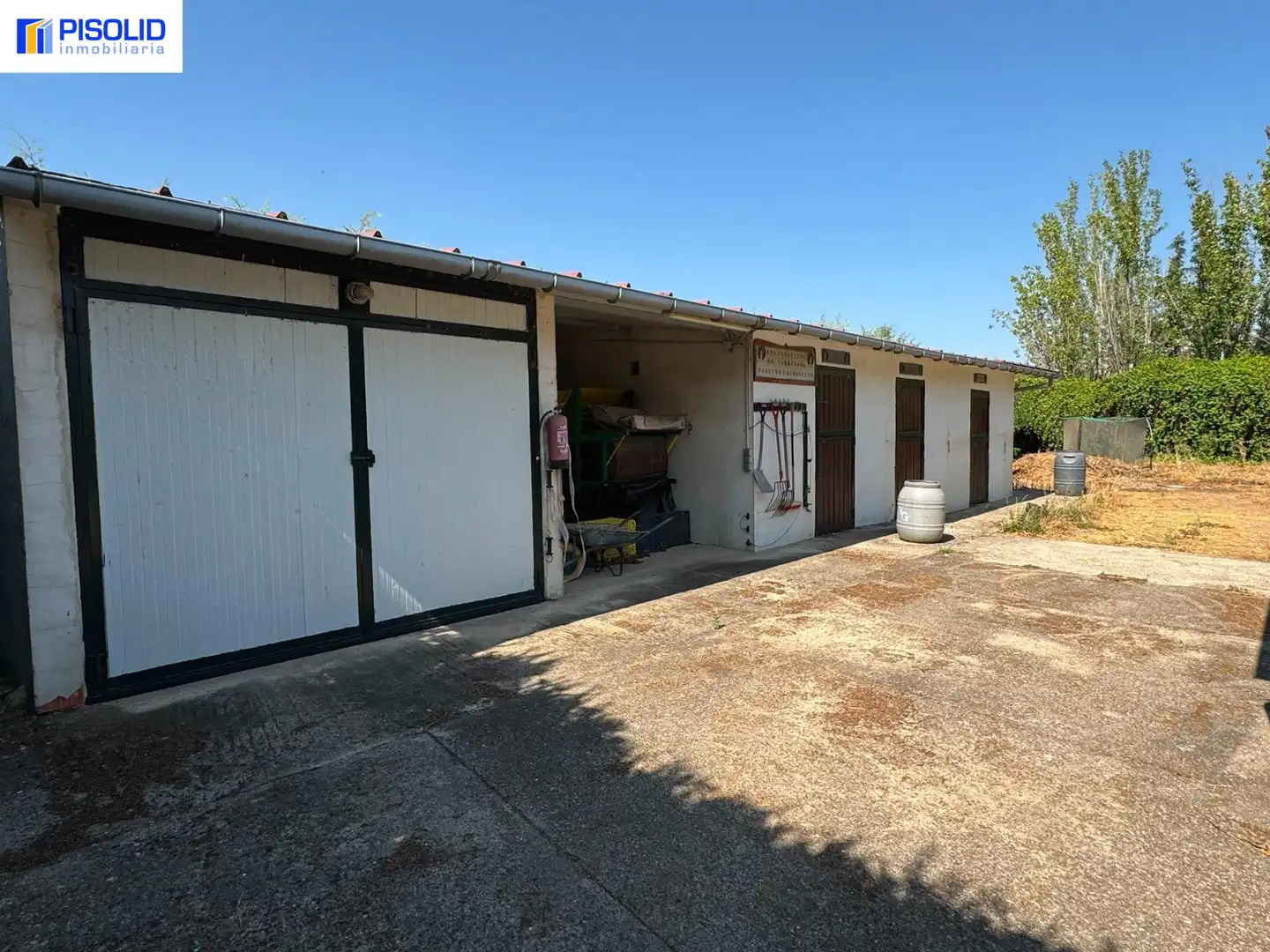 Aparcament de Finca rústica en venda en Corcos amb Calefacció i Piscina
