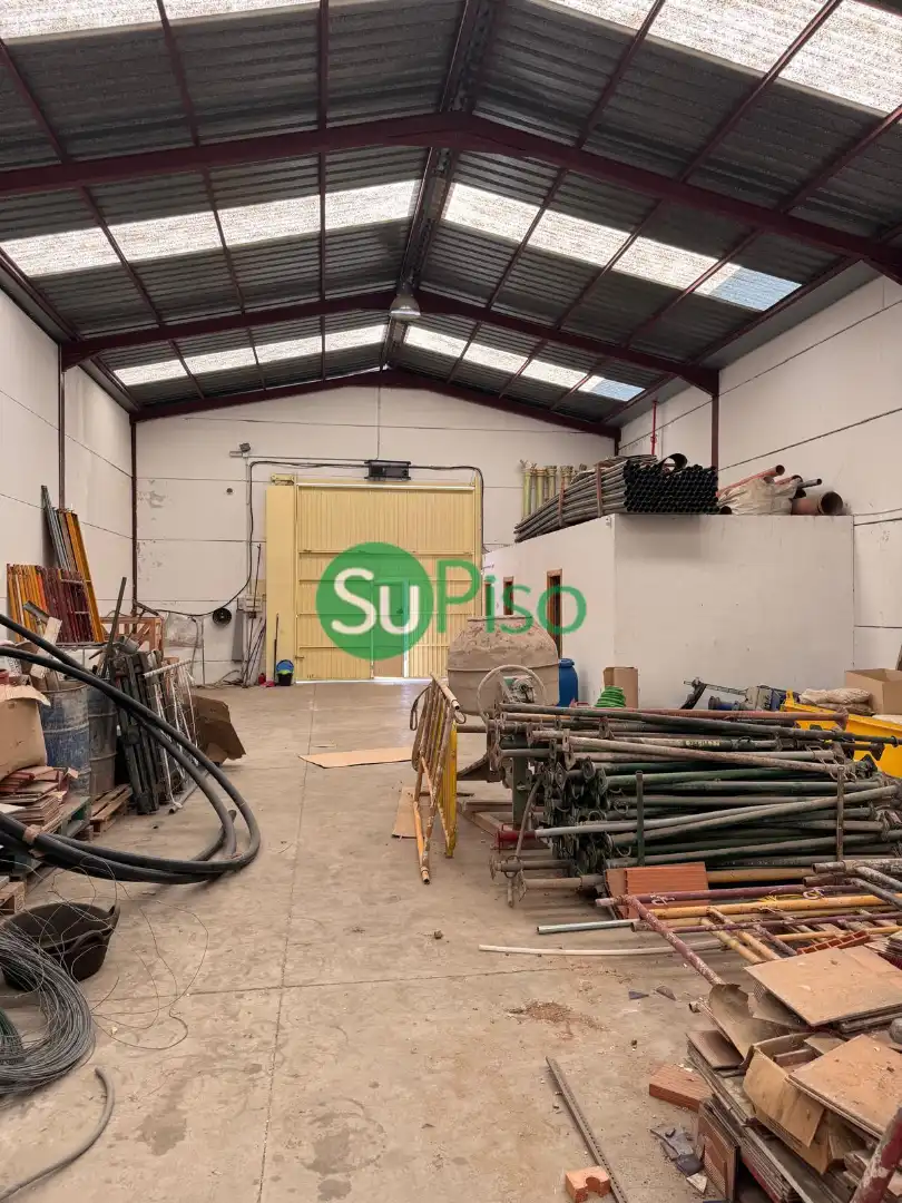Nau industrial en venda en Yeles