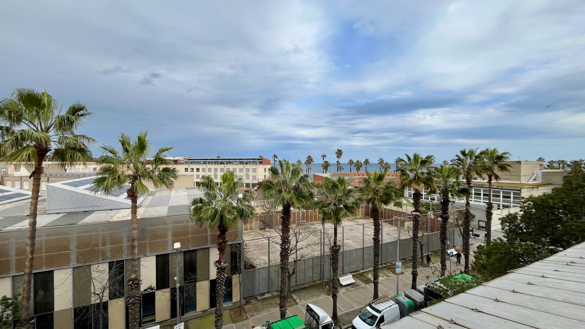 Exterior view of Flat for sale in  Barcelona Capital  with Air Conditioner, Furnished and Oven