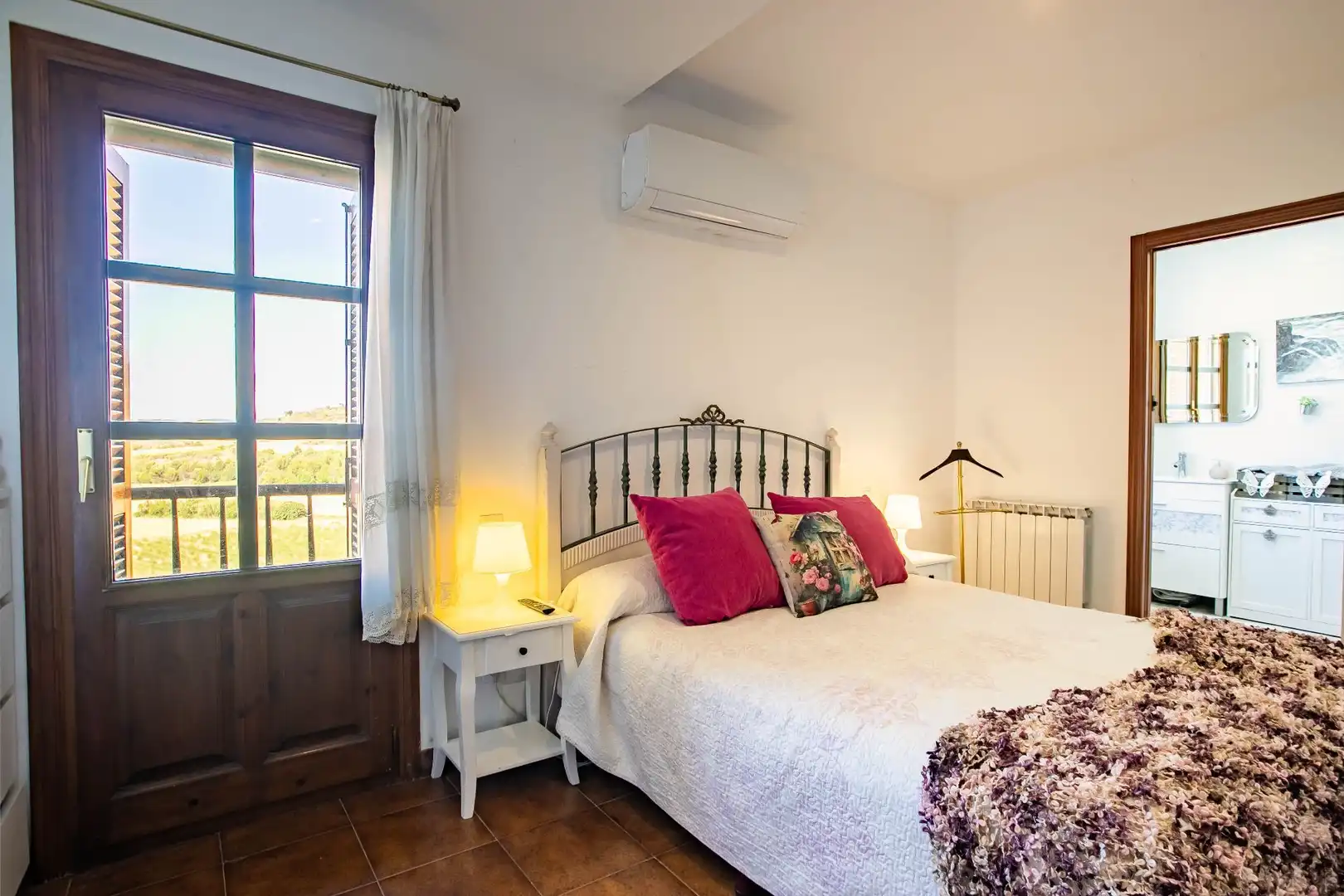 Bedroom of Houses for sale in Legarda  with Air Conditioner, Heating and Private garden