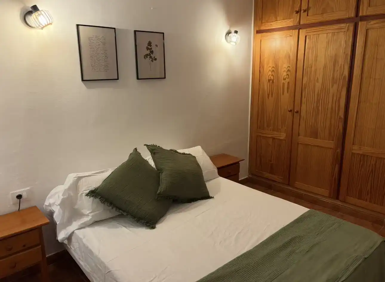 Dormitori de Casa adosada per a compartir en Santiago del Teide amb Moblat