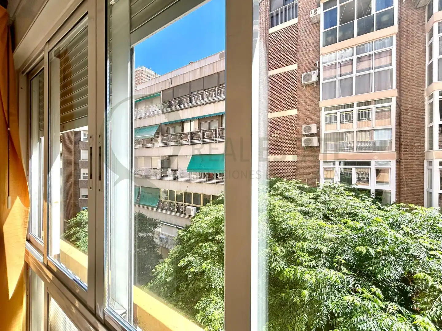 Vista exterior de Piso de alquiler en Alicante / Alacant con Aire acondicionado, Calefacción y Terraza