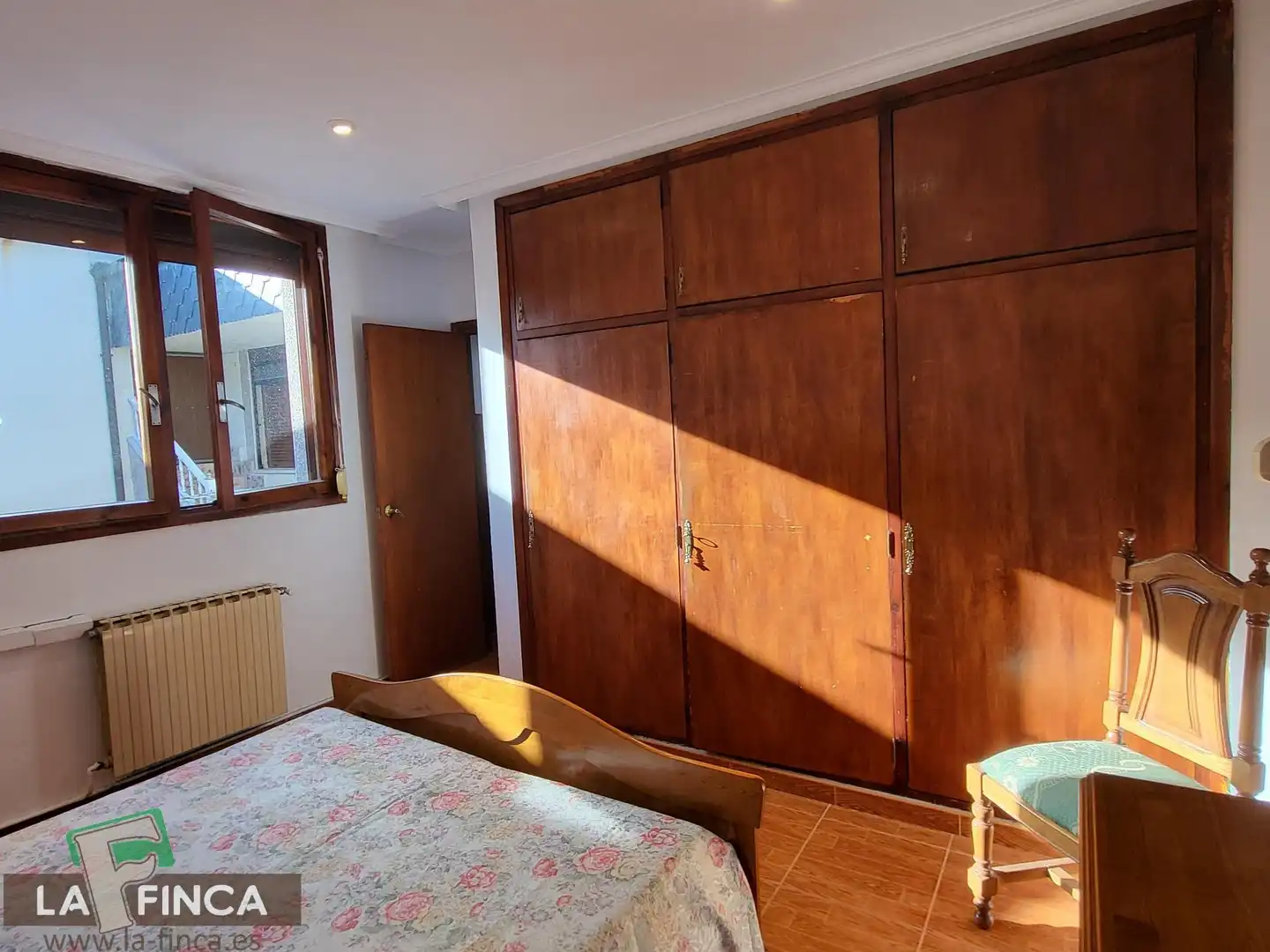 Habitación de Casa o chalet en venta en Cangas del Narcea con Calefacción, Terraza y Trastero