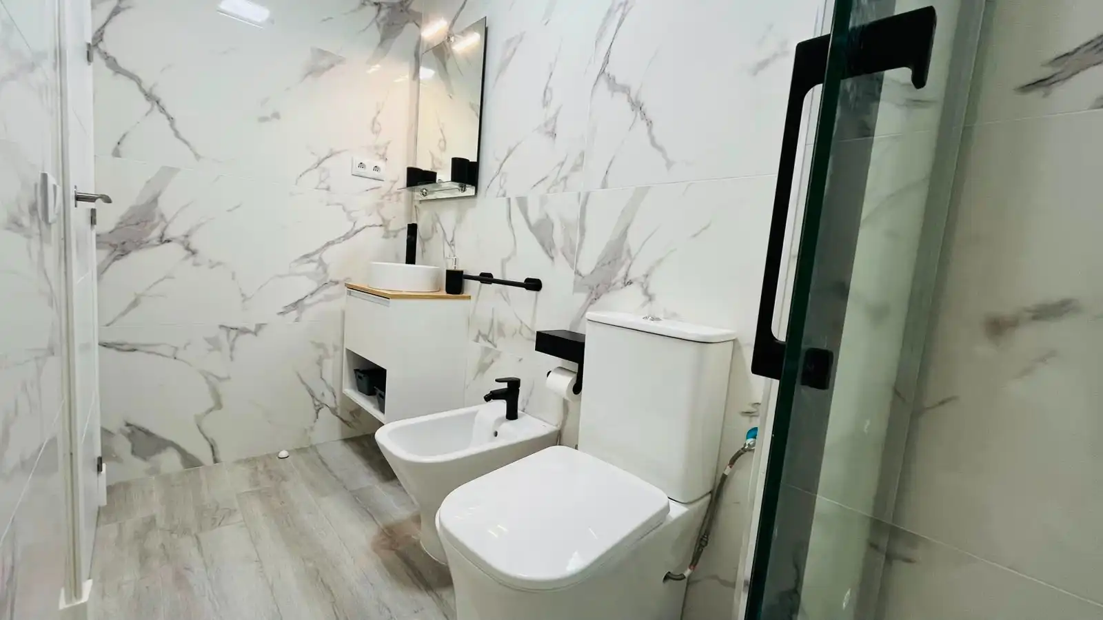 Badezimmer von Wohnung zur Miete in San Fernando mit Klimaanlage, Möbliert und Ofen