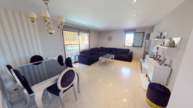 Piso en Venta en Calle del Cabañal en Vistahermosa