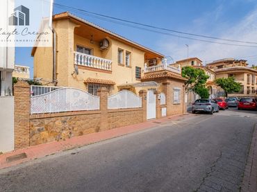 Villa con balcone in vendita a Calle Calle de la Huerta de Belén