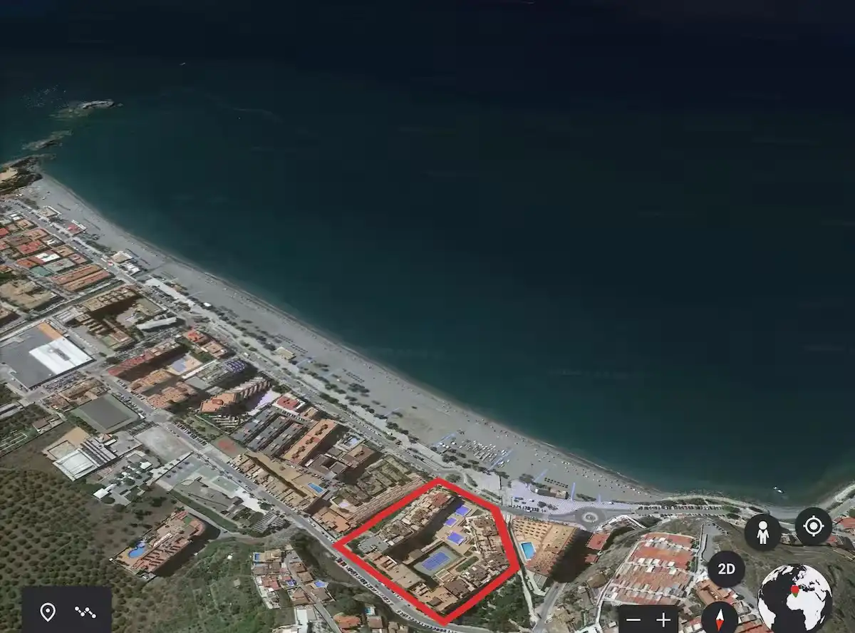 Vista exterior de Pis en venda en Almuñécar amb Jardí privat, Terrassa i Moblat