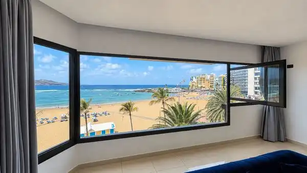 Vista exterior de Piso en venta en Isleta - Puerto - Guanarteme