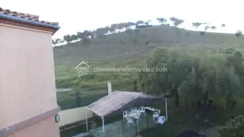 Terrasse von Fabrikhallen zur Miete in Cáceres