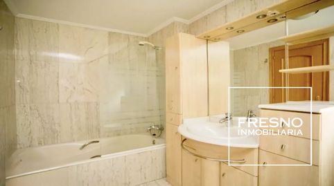 Foto 5 de Casa adosada en venta en Calle del Ibón de Trigoniero, Miralbueno, Zaragoza Capital