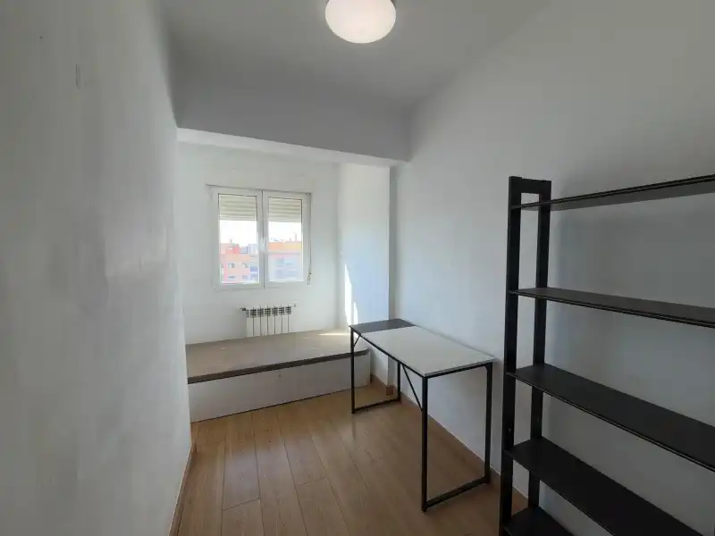 Habitación de Ático en venta en Castellón de la Plana / Castelló de la Plana con Aire acondicionado, Calefacción y Terraza
