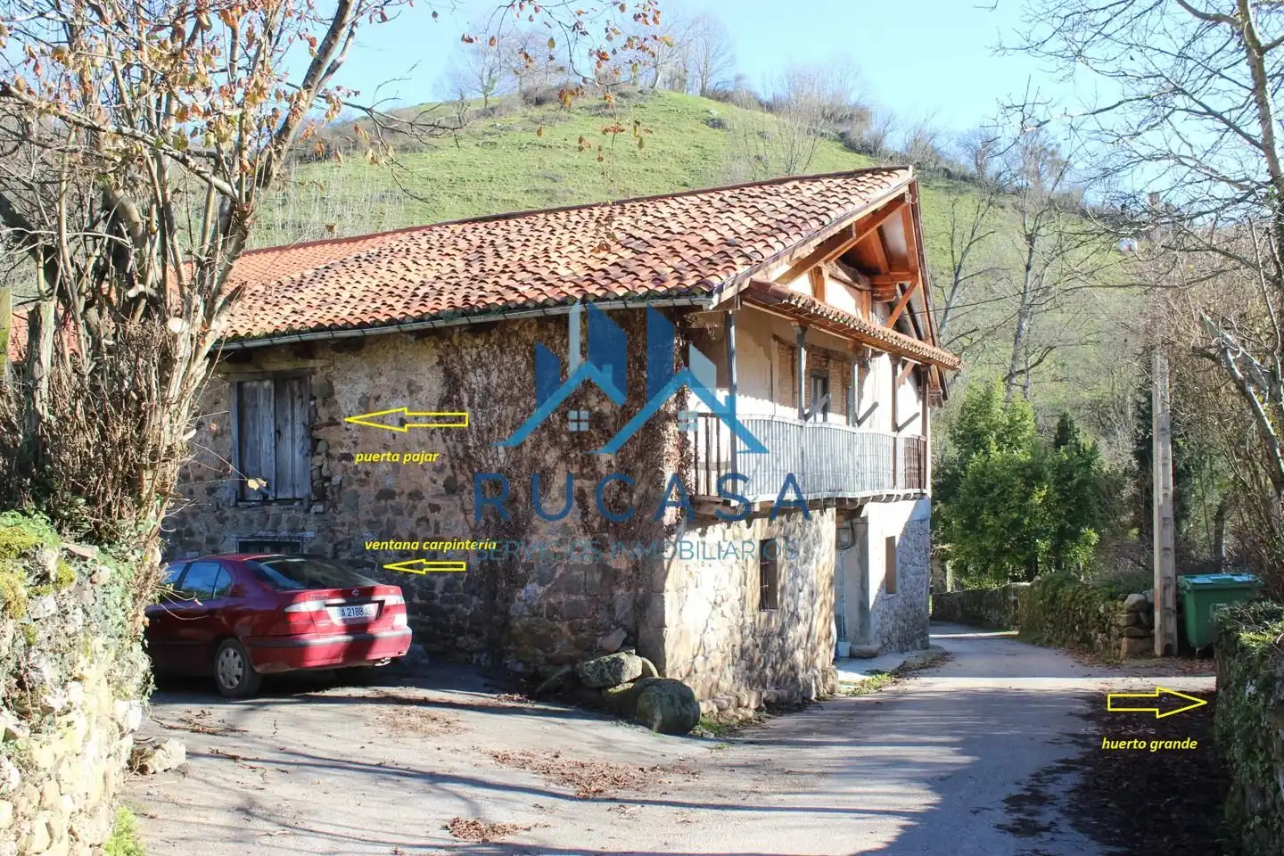 Casa adosada en venta en Barrio Villasuso, Cieza (Cantabria)