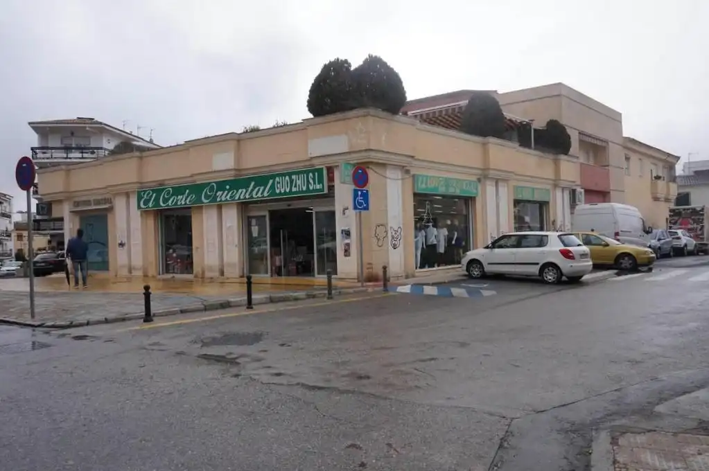 Locale commerciale in vendita a C/ Pintor Peñalosa, imagen 2