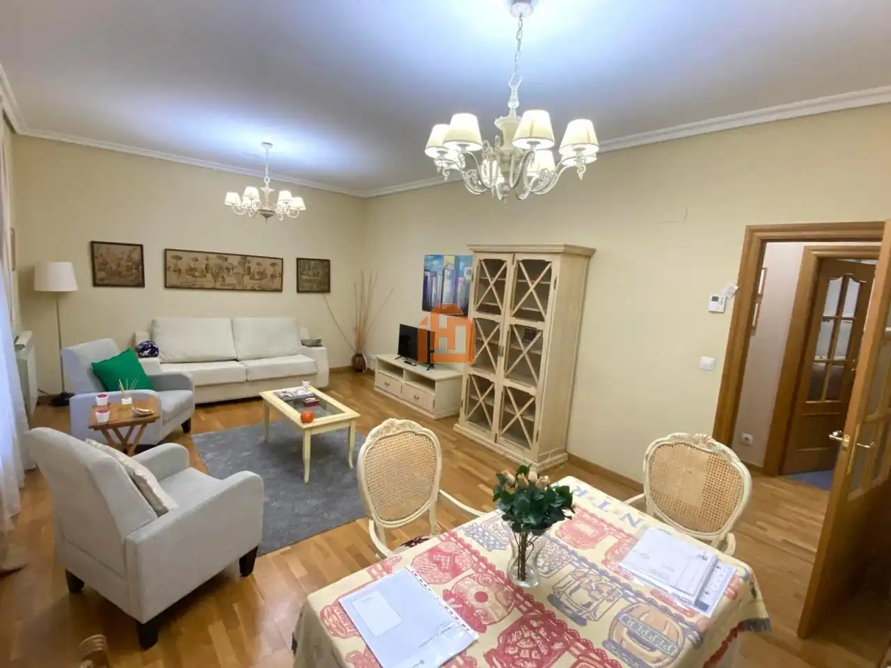 Wohnzimmer von Wohnungen zur Miete in León Capital  mit Heizung, Parkett und Möbliert