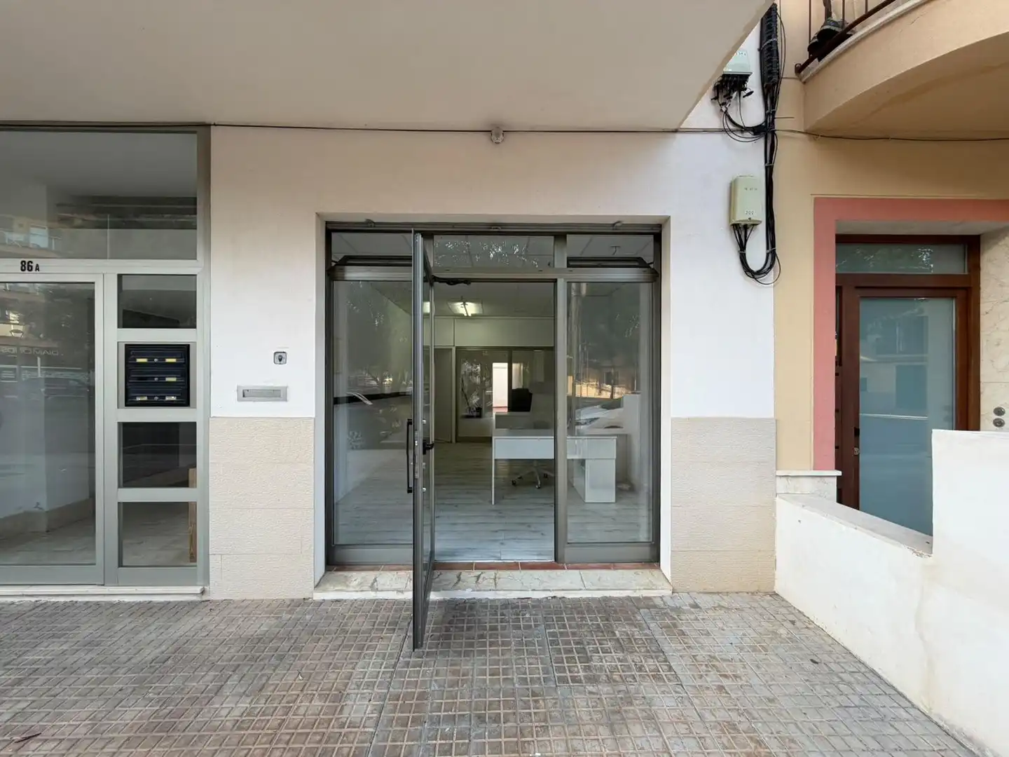 Gewerbefläche zur Miete in Avenida Pins 86D