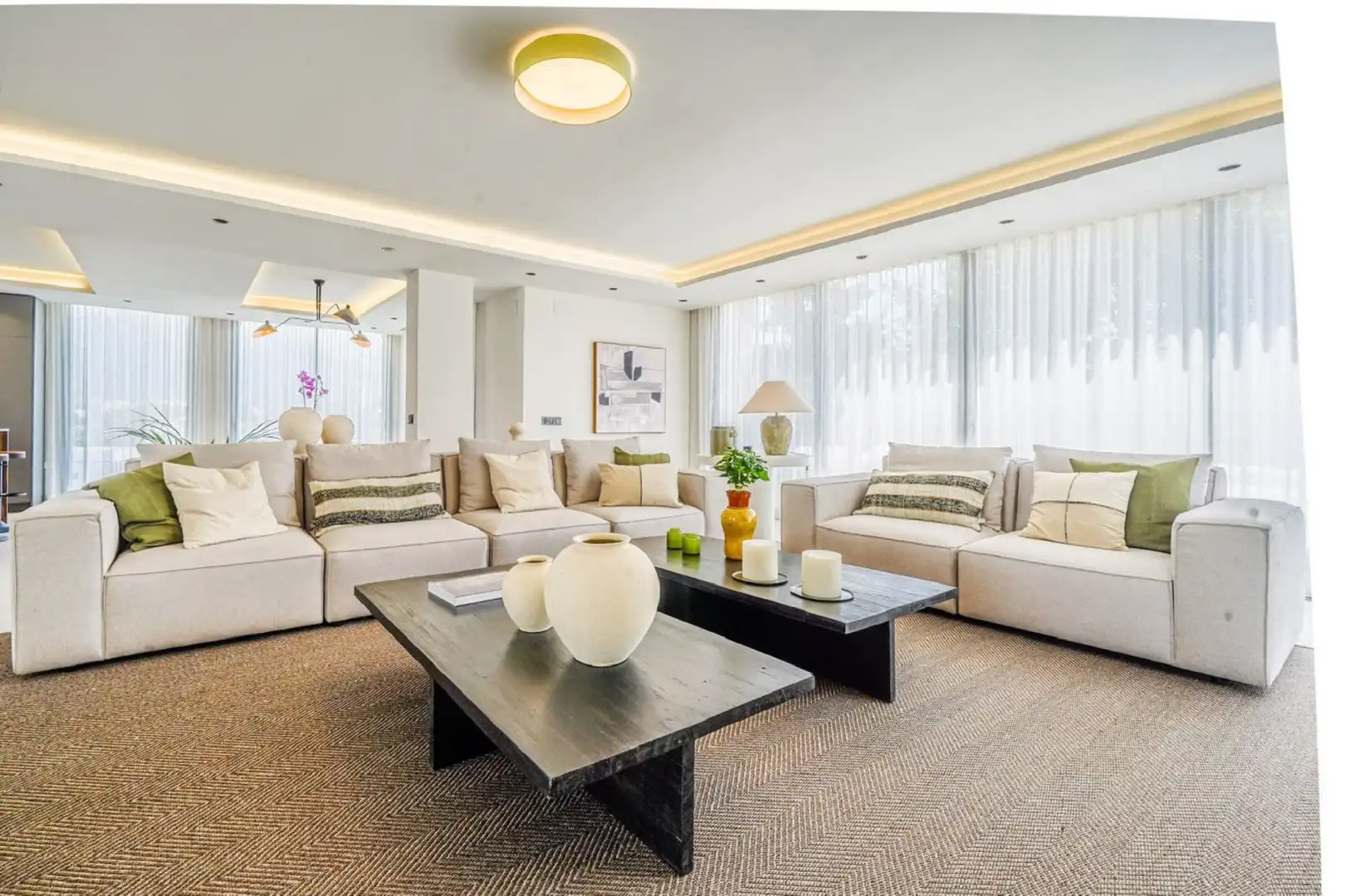 Sala de estar de Casa o chalet en venta en Marbella con Aire acondicionado, Jardín privado y Terraza