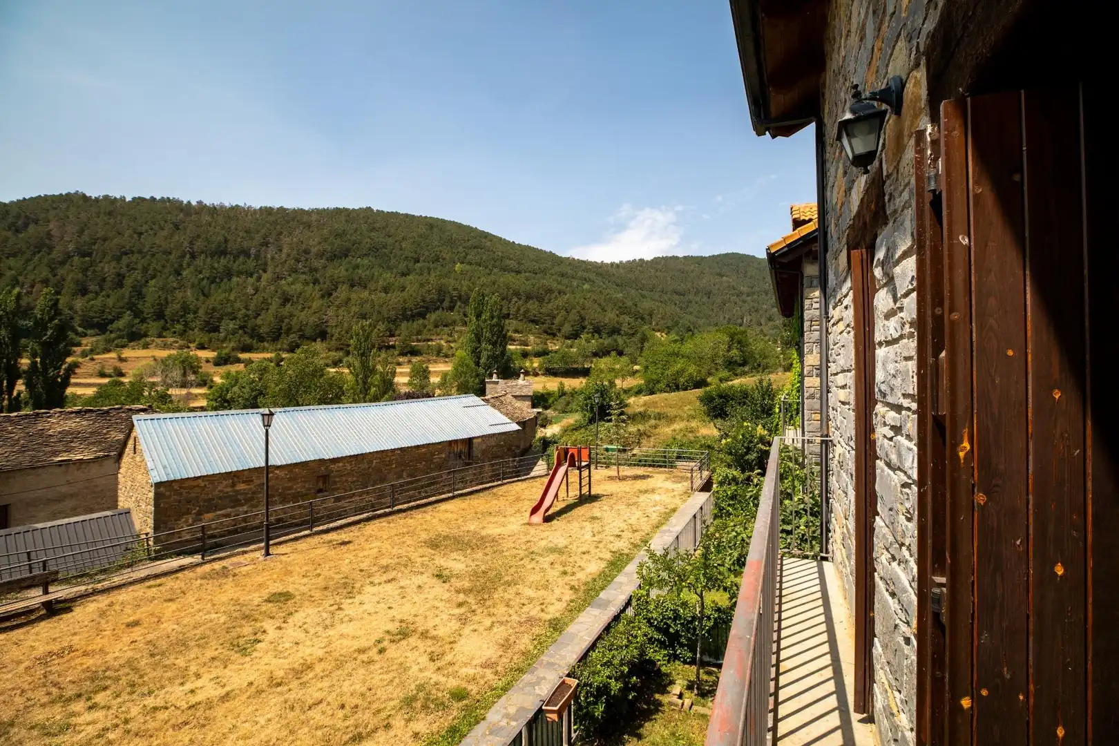 Terraza de Casa adosada en venta en Biescas con Calefacción, Jardín privado y Amueblado