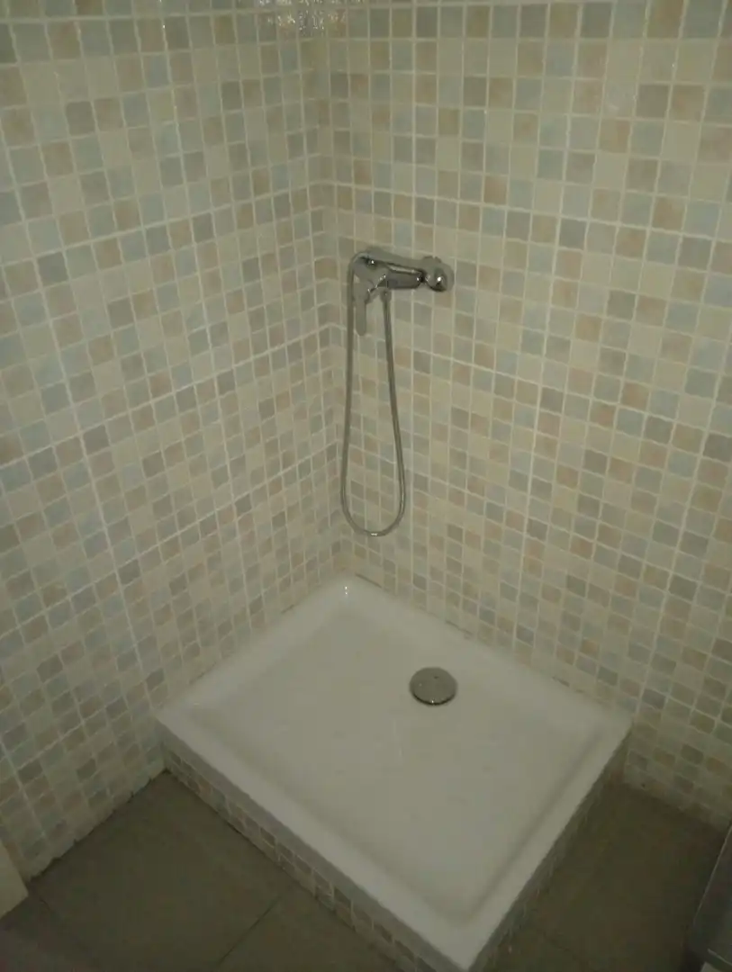 Baño de Local de alquiler en Portugalete con Aire acondicionado y Calefacción