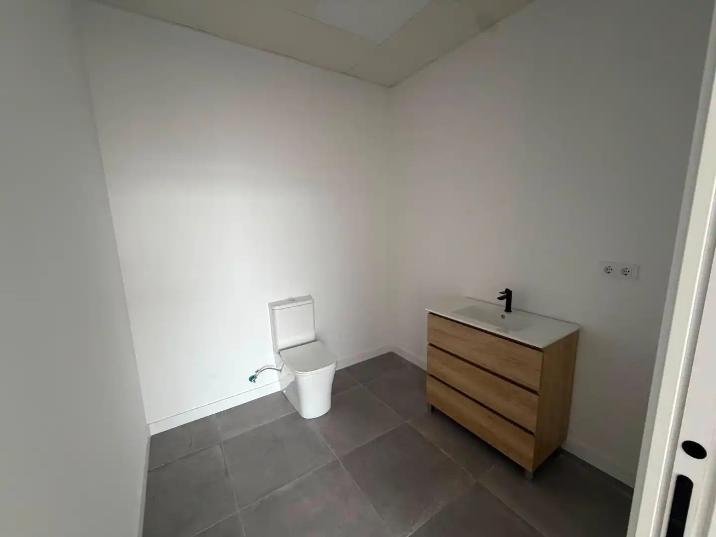 Badezimmer von Geschaftsraum zur Miete in Beniparrell