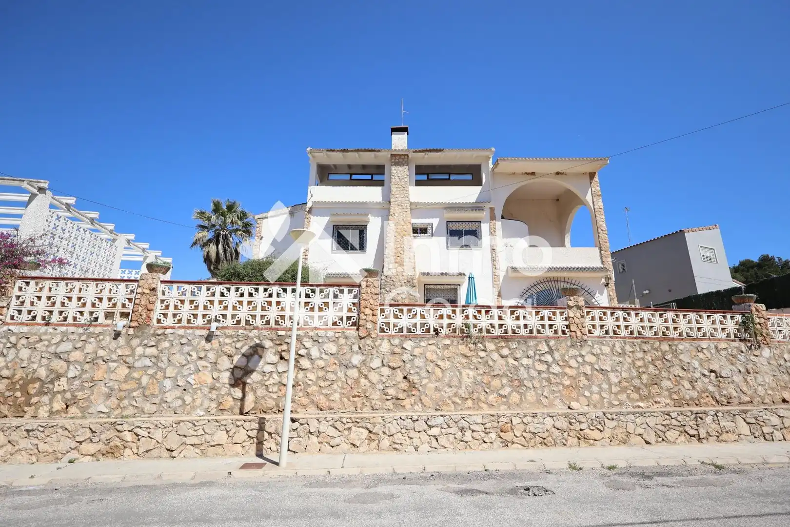 Vista exterior de Casa o chalet en venta en Chiva con Aire acondicionado, Calefacción y Jardín privado