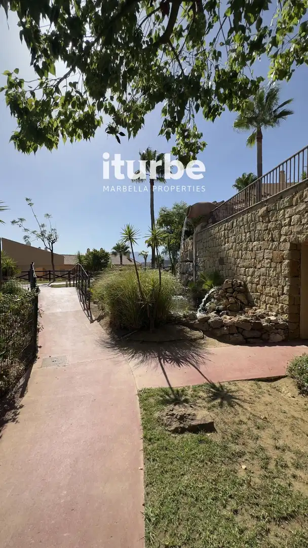 Exterior view of Flat for rent in Benahavís  with Air Conditioner, Terrace and Swimming Pool