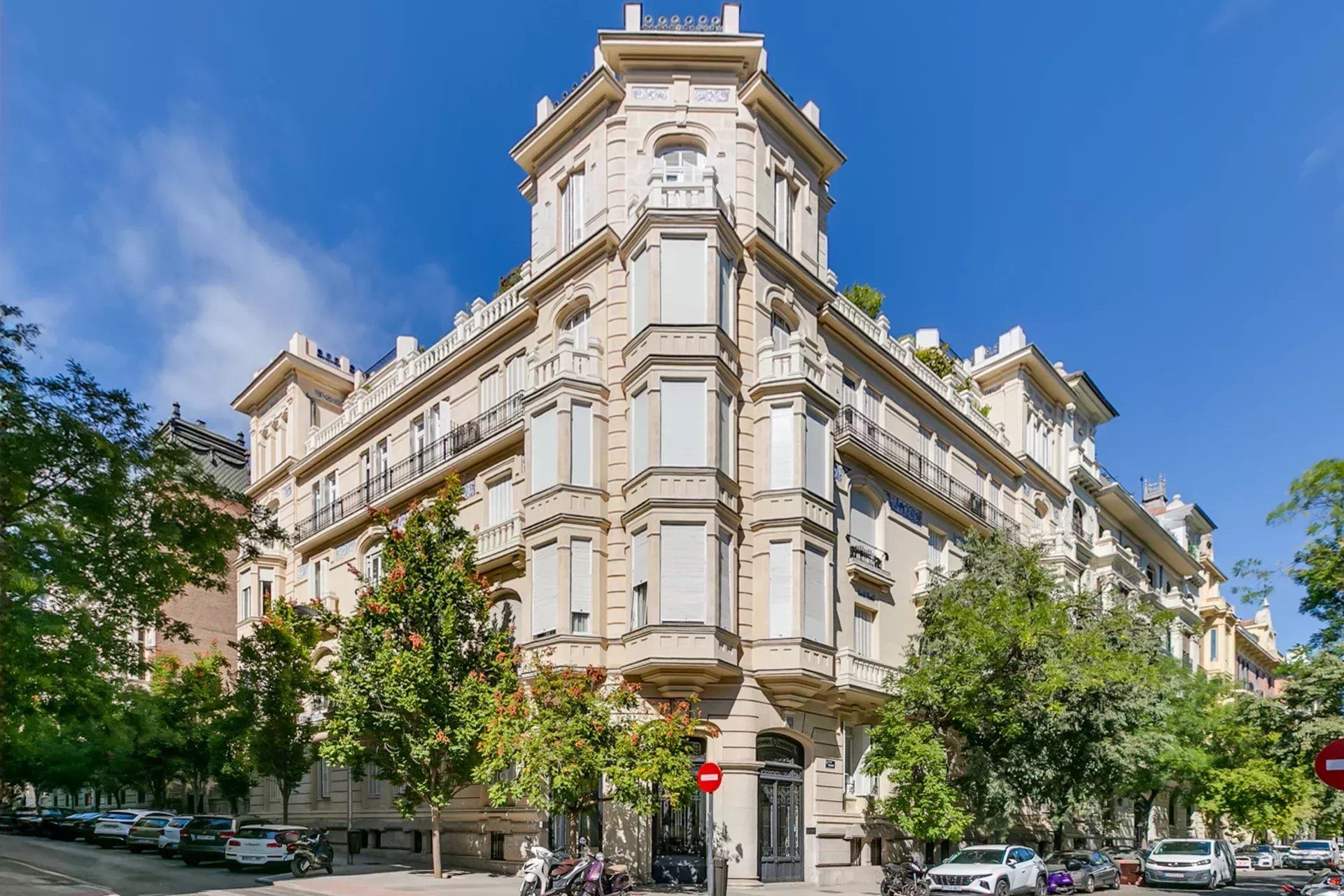 Vista exterior de Pis de lloguer en  Madrid Capital amb Aire condicionat, Calefacció i Moblat