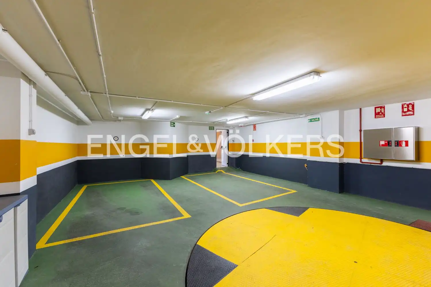 Parking of Flat for sale in Cullera  with Air Conditioner, Heating and Parquet flooring