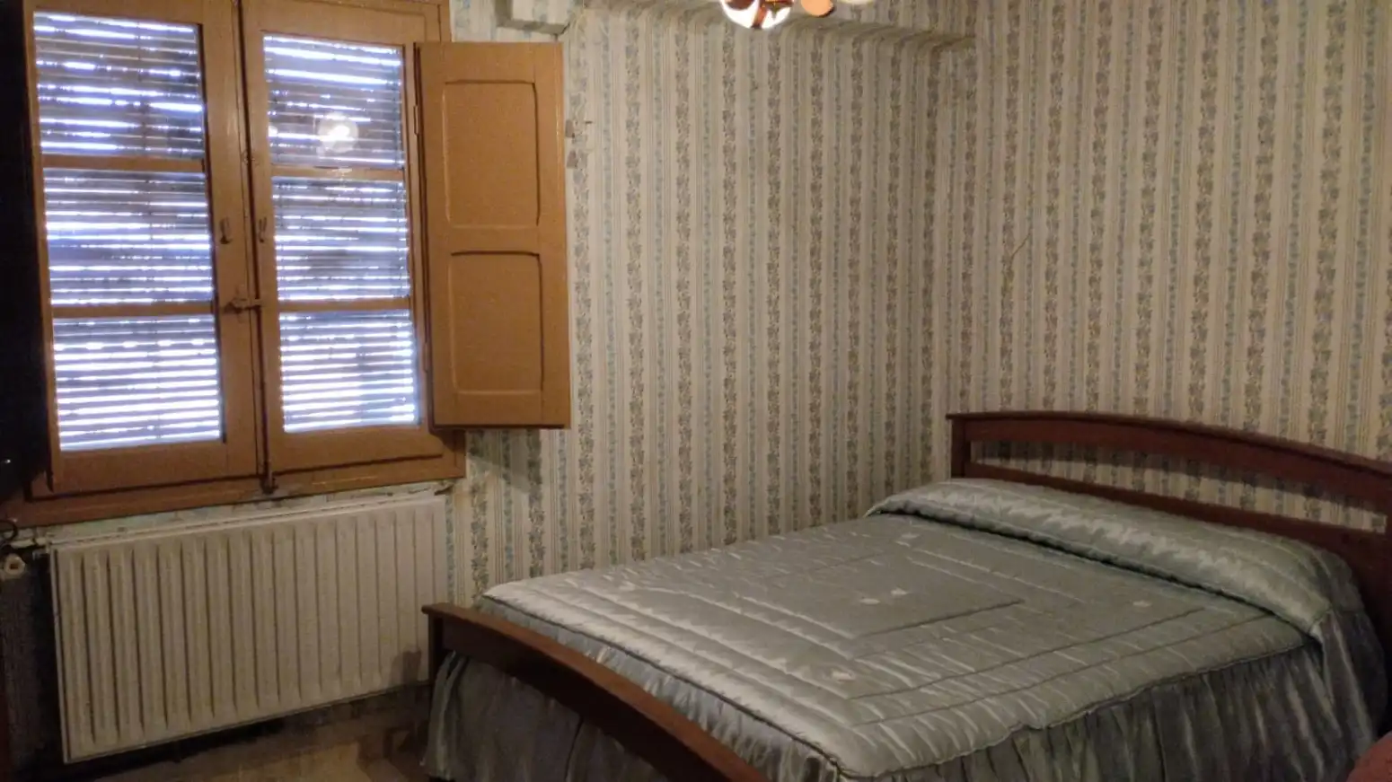Dormitori de Casa adosada en venda en El Redal amb Calefacció i Jardí privat