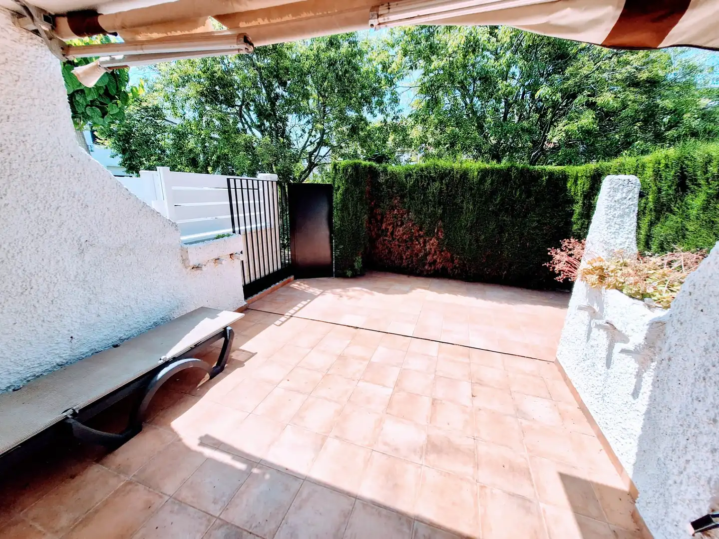 Jardín de Casa adosada en venta en Benicasim / Benicàssim con Terraza, Amueblado y Balcón