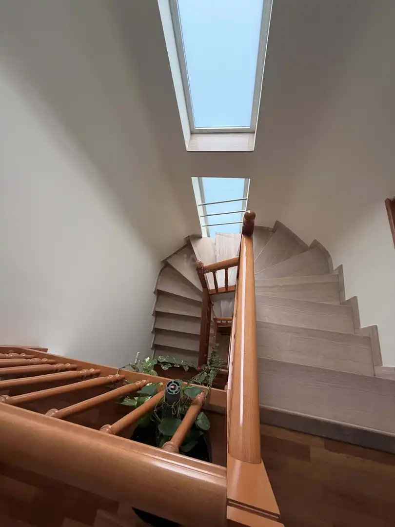 Einfamilien-Reihenhaus zum Verkauf in Barcelona mit Klimaanlage, Heizung und Terrasse