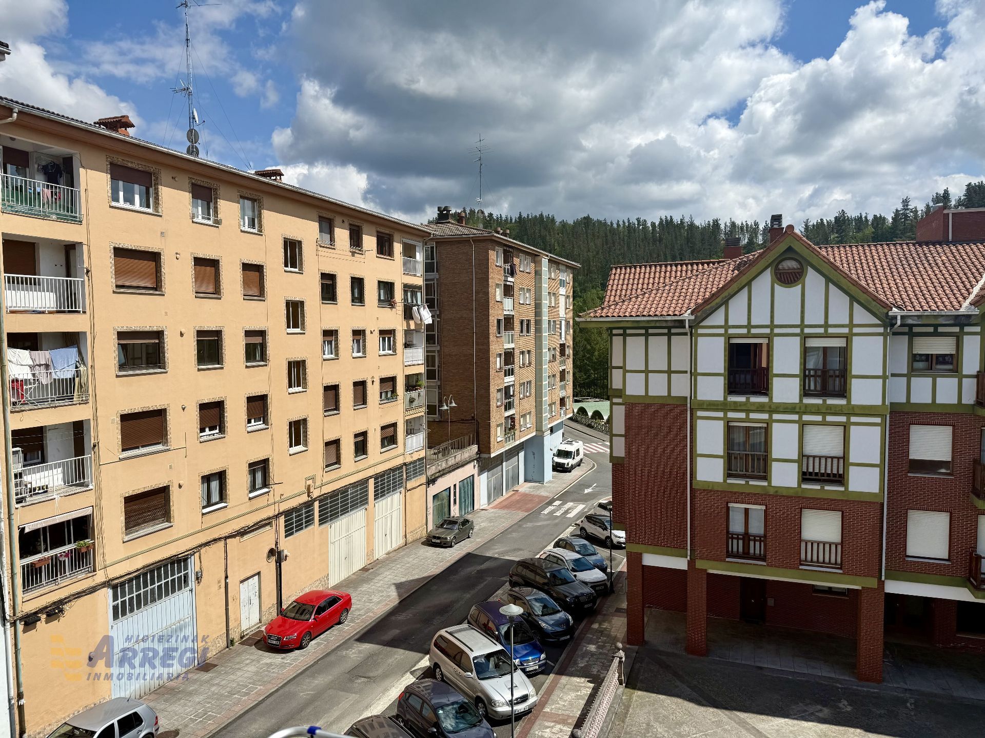 Vista exterior de Pis en venda en Mallabia amb Calefacció, Traster i Moblat