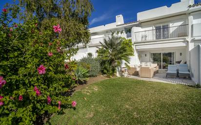 Garden of Single-family semi-detached for sale in Marbella  with Air Conditioner, Terrace and Swimming Pool