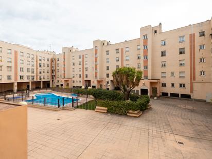 Piscina de Pis de lloguer en  Granada Capital amb Calefacció, Piscina i Alarma