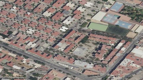 Foto 2 de Piso en venta en Pl. Luis Cernuda 14, Cruz Roja, Sevilla Capital