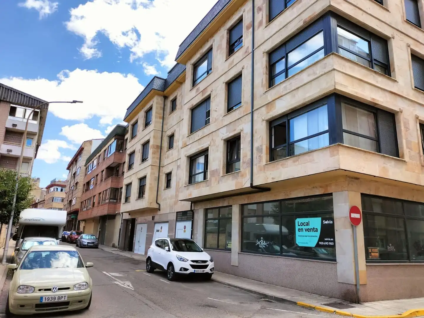 Vista exterior de Piso en venta en Guardo con Calefacción, Parquet y Trastero