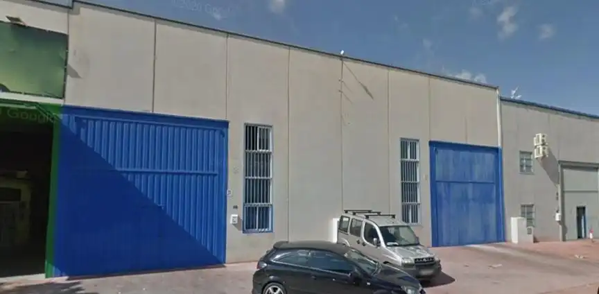Außenansicht von Fabrikhallen zum Verkauf in Chauchina, Granada
