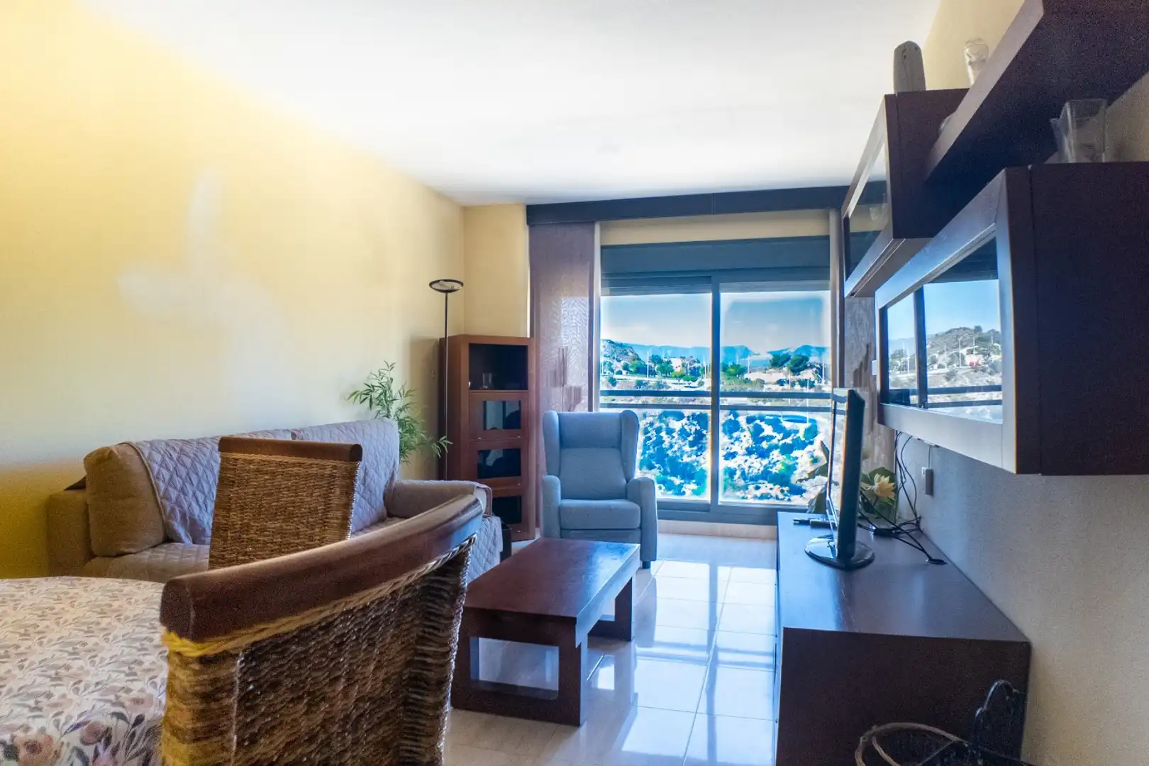 Wohnzimmer von Wohnung zum Verkauf in Villajoyosa / La Vila Joiosa mit Klimaanlage, Heizung und Privatgarten