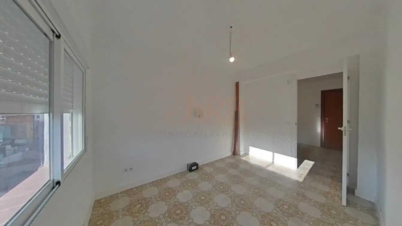 Piso en venta en Viladecans con Balcón