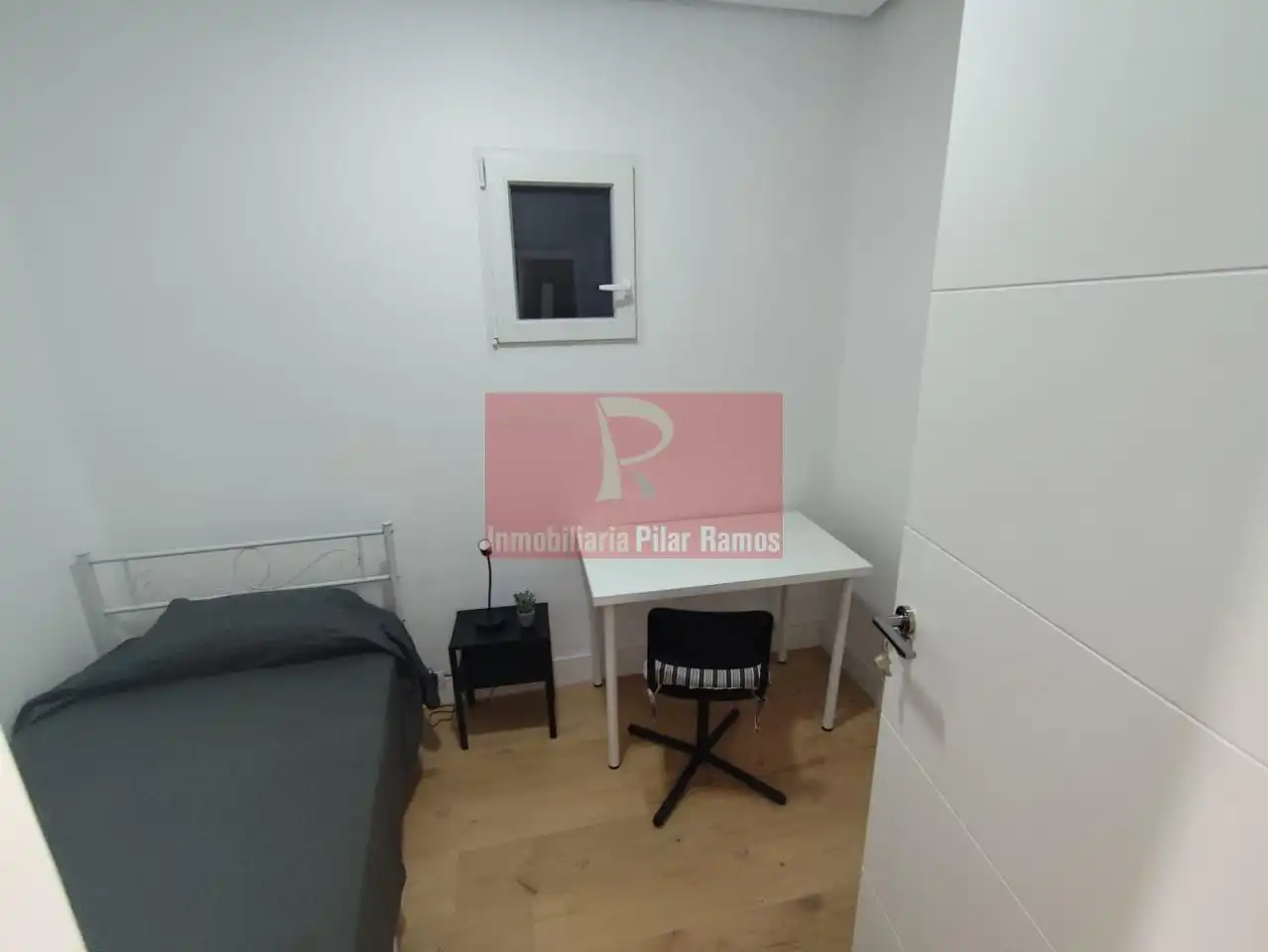 Habitación de Piso de alquiler en León Capital  con Calefacción, Parquet y Trastero