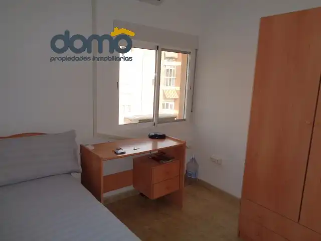Habitación de Piso para compartir en Almería con Aire acondicionado, Amueblado y Horno