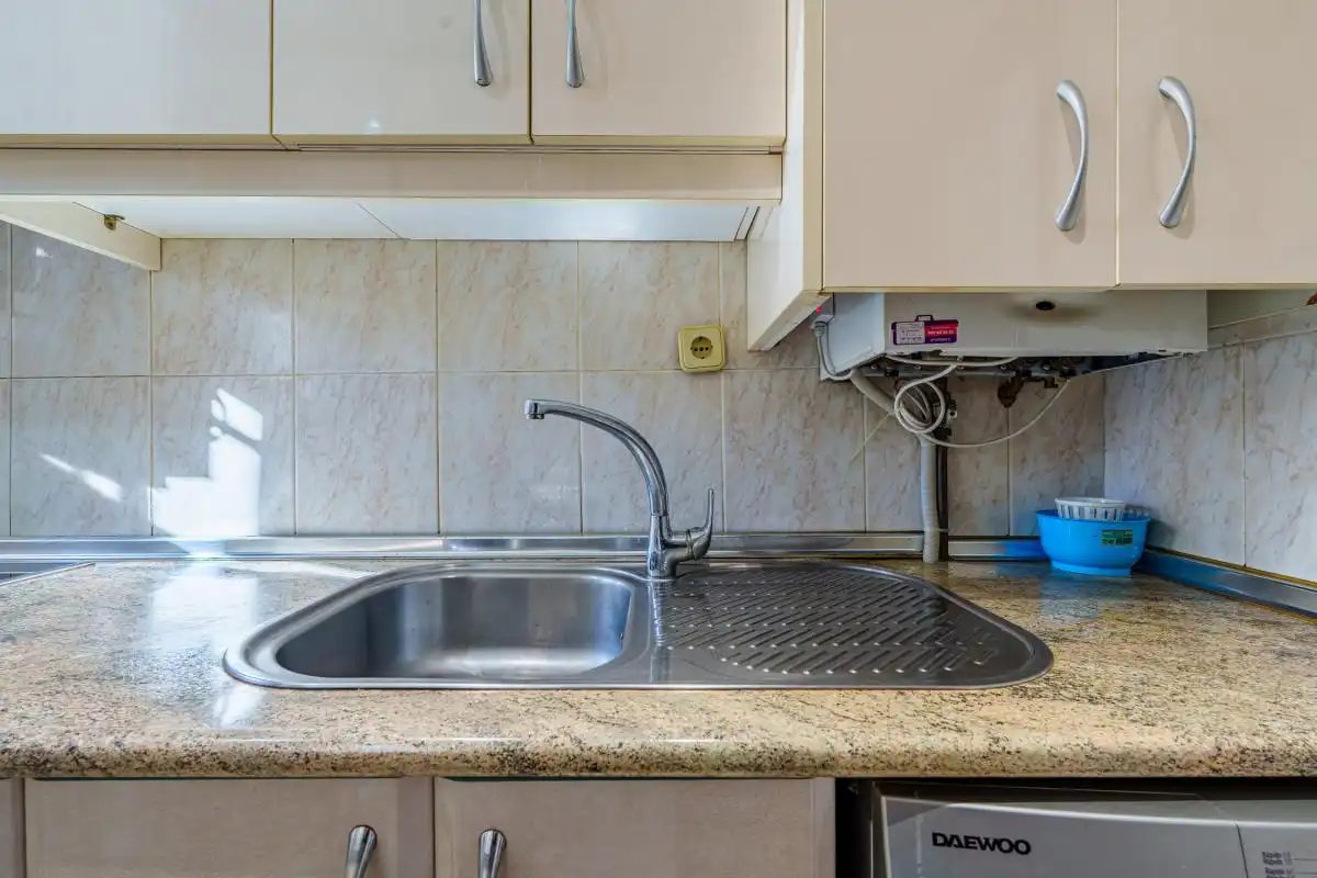 Piso en venta en C. de las Cañas, Colina