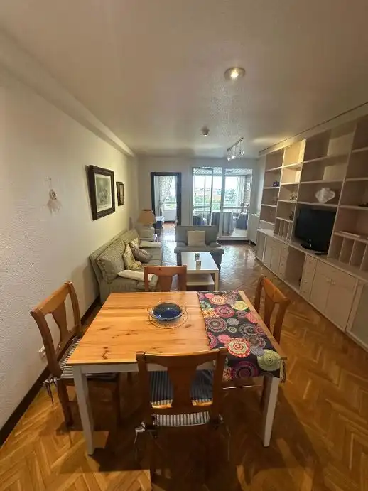 Sala de estar de Piso de alquiler en  Pamplona / Iruña con Calefacción, Parquet y Terraza