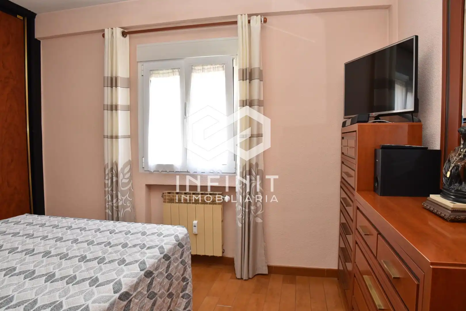 Bedroom of Flat for sale in Val