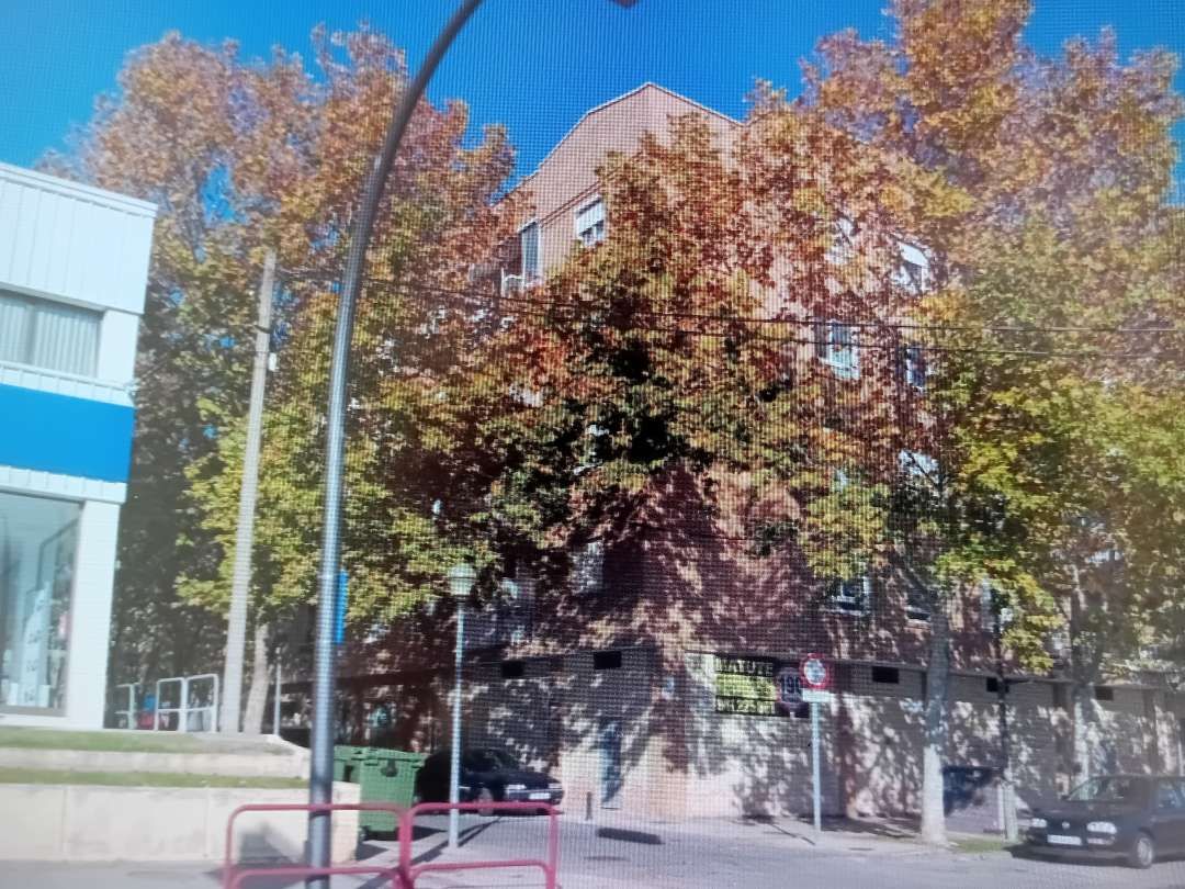 Vista exterior de Local de lloguer en  Logroño