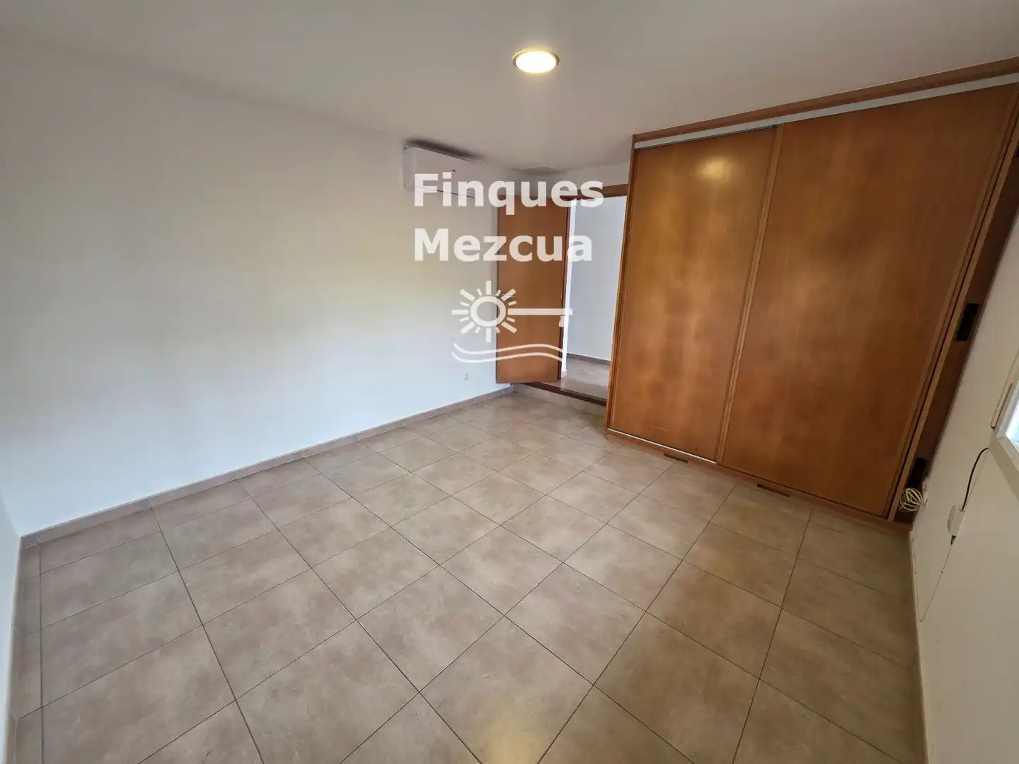 Casa adosada en venta en Els Munts